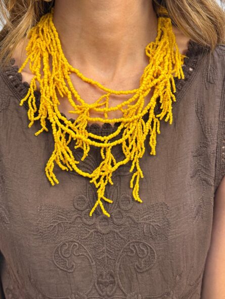 Collar mostaza
