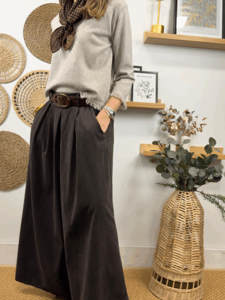 Pantalón pinzas micropana marrón - Imagen 2